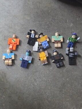 Lot Of 10 Roblox Figures